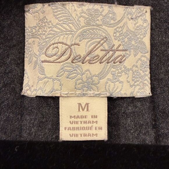 ANTHROPOLOGIE DELETTA Short Sleeve Floral Top Gray Women’s Size Medium - Picture 5 of 6